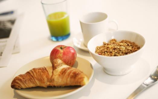 瘦身減肥三個(gè)小竅門 在減肥的路上更快的達(dá)到自己的目標(biāo)