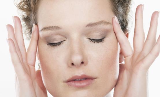 臉部的皮膚松弛顯老態(tài) 皮膚松弛是皮膚膠原蛋白流失的結果