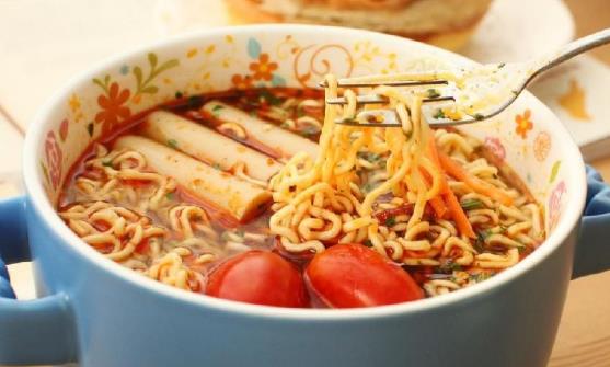 學會這三招健康吃方便面 能配合方便面一起吃的蔬菜