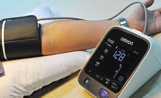 管好高血壓從每天清晨開始 高血壓管緊閉嘴是關鍵