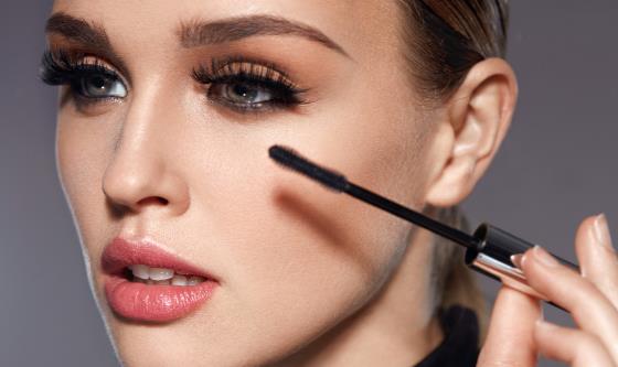 睫毛膏的使用技巧 預防脫落的睫毛膏涂抹法