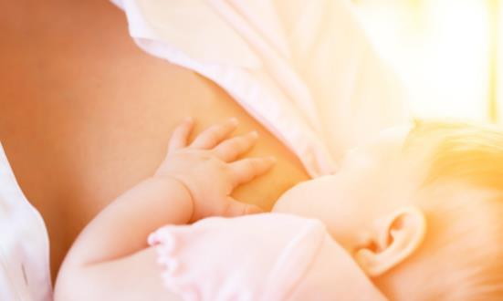 母乳顏色總是變變變 到底什么顏色的母乳最有營養