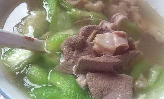 出現(xiàn)缺鈣影響到孩子的健康成長 兒童補鈣四個食譜推薦