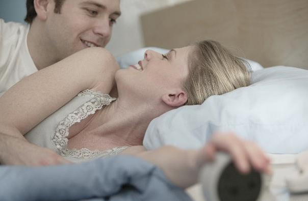 男人為什么在同房后汗流浹背?過夫妻生活時,堅持多久才算正常?