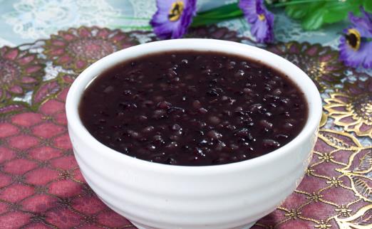 黑米粥有哪些功效與作用？黑米粥養胃嗎？怎么做養腎